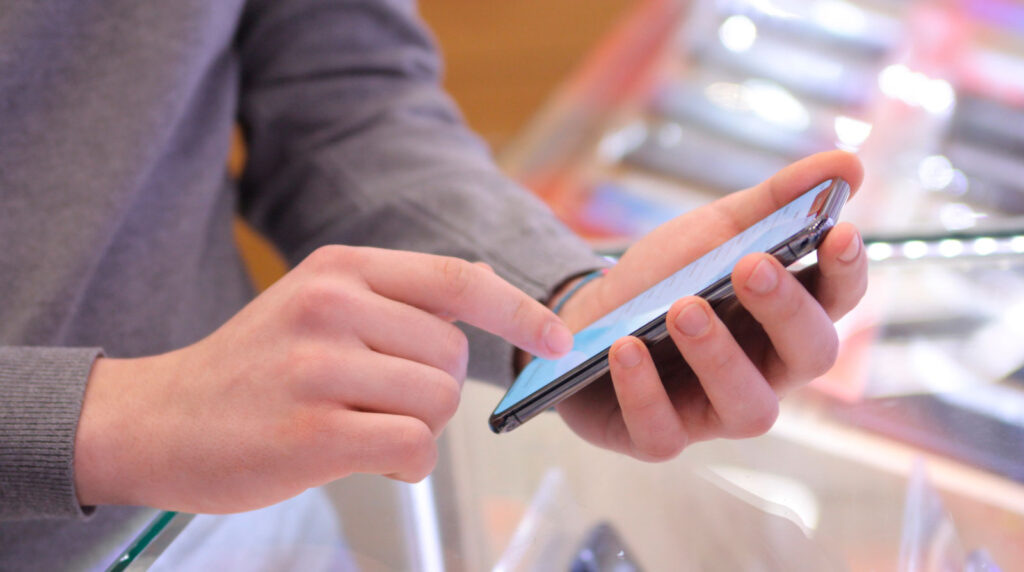 The risks of counterfeit phones and how consumers can protect themselves